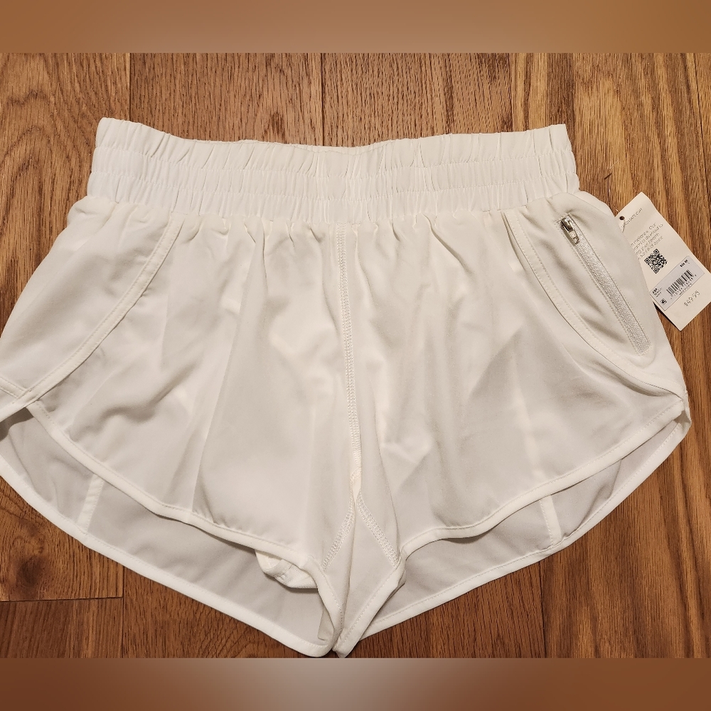 Altar'd State Revival white shorts size Large NWT